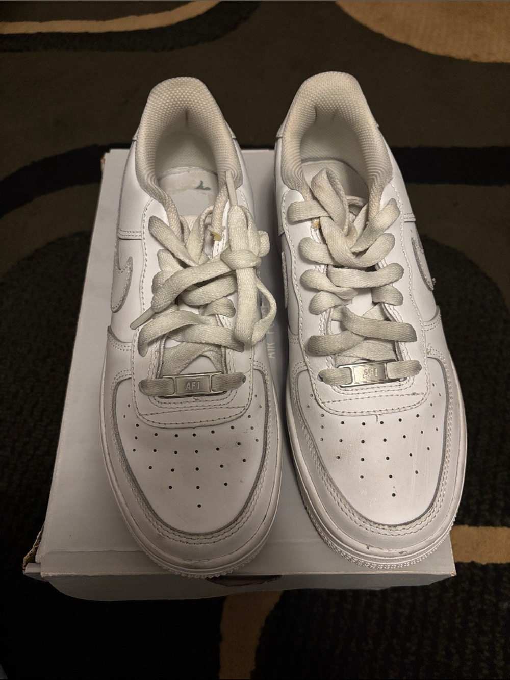 Nike Kids White Leather Sneakers with Perforated Toe